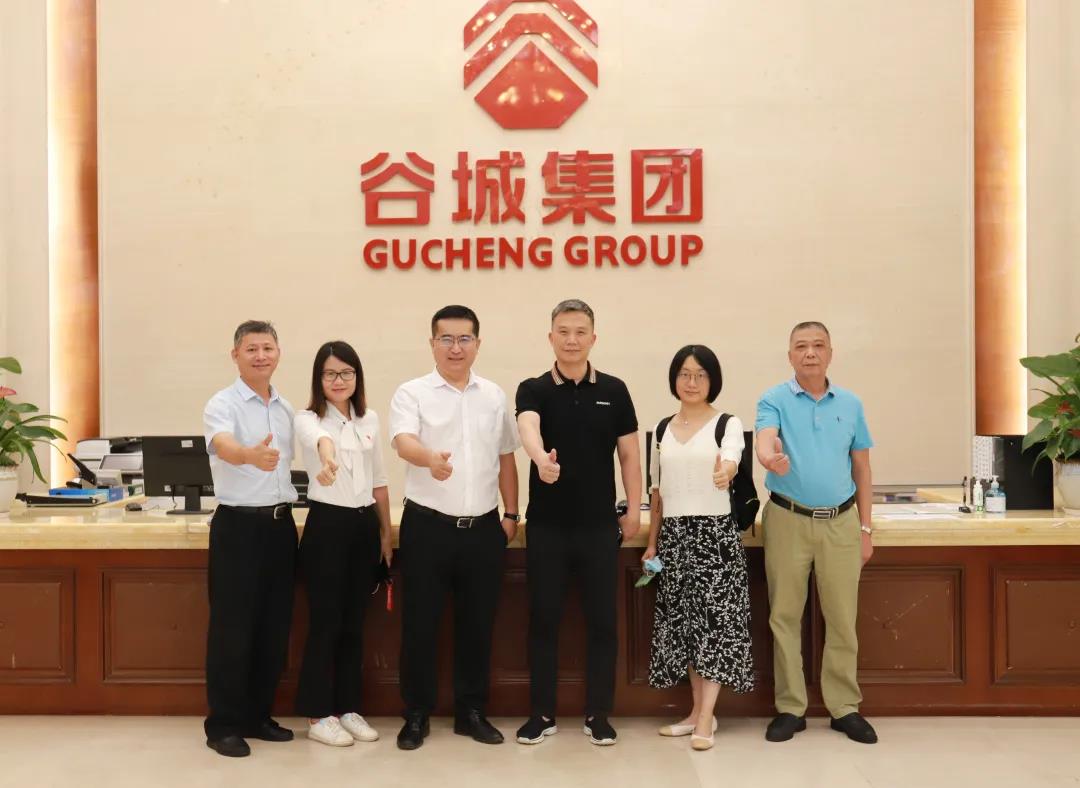 白云區(qū)委統(tǒng)戰(zhàn)部副部長、區(qū)工商聯(lián)黨組孫志輝書記一行蒞臨谷城集團調研指導